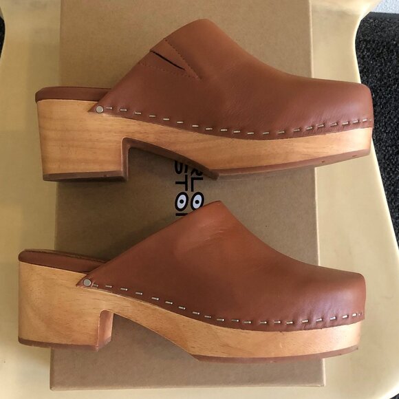 Charlotte Stone Martino Low Heel Wooden Clogs in Tan Leather - Picture 3 of 7